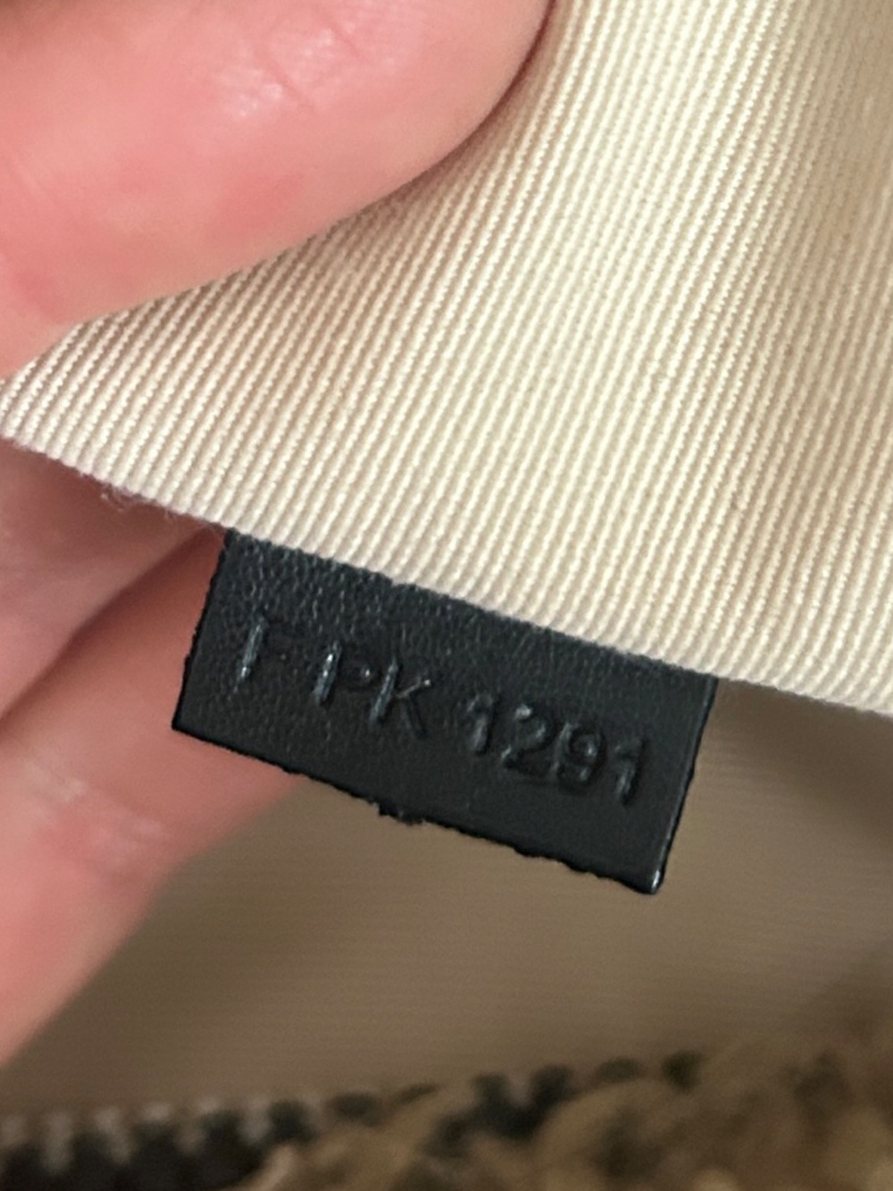 Marc Jacobs the teddy small tote bag purse - Picture 9 of 12